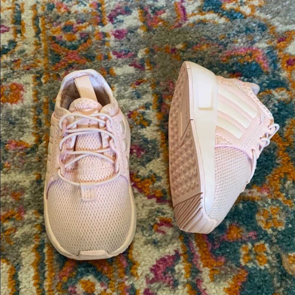 Blush pink adidas tennis shoes good condition